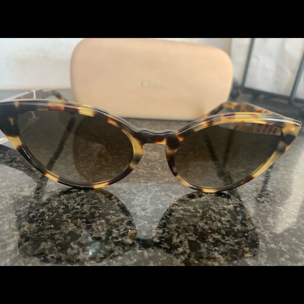 CHLOE NWT SUNGLASSES